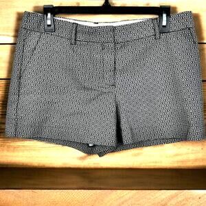 Dalia Collection Women's 8 Black White Geometric Boho chino Shorts stretch